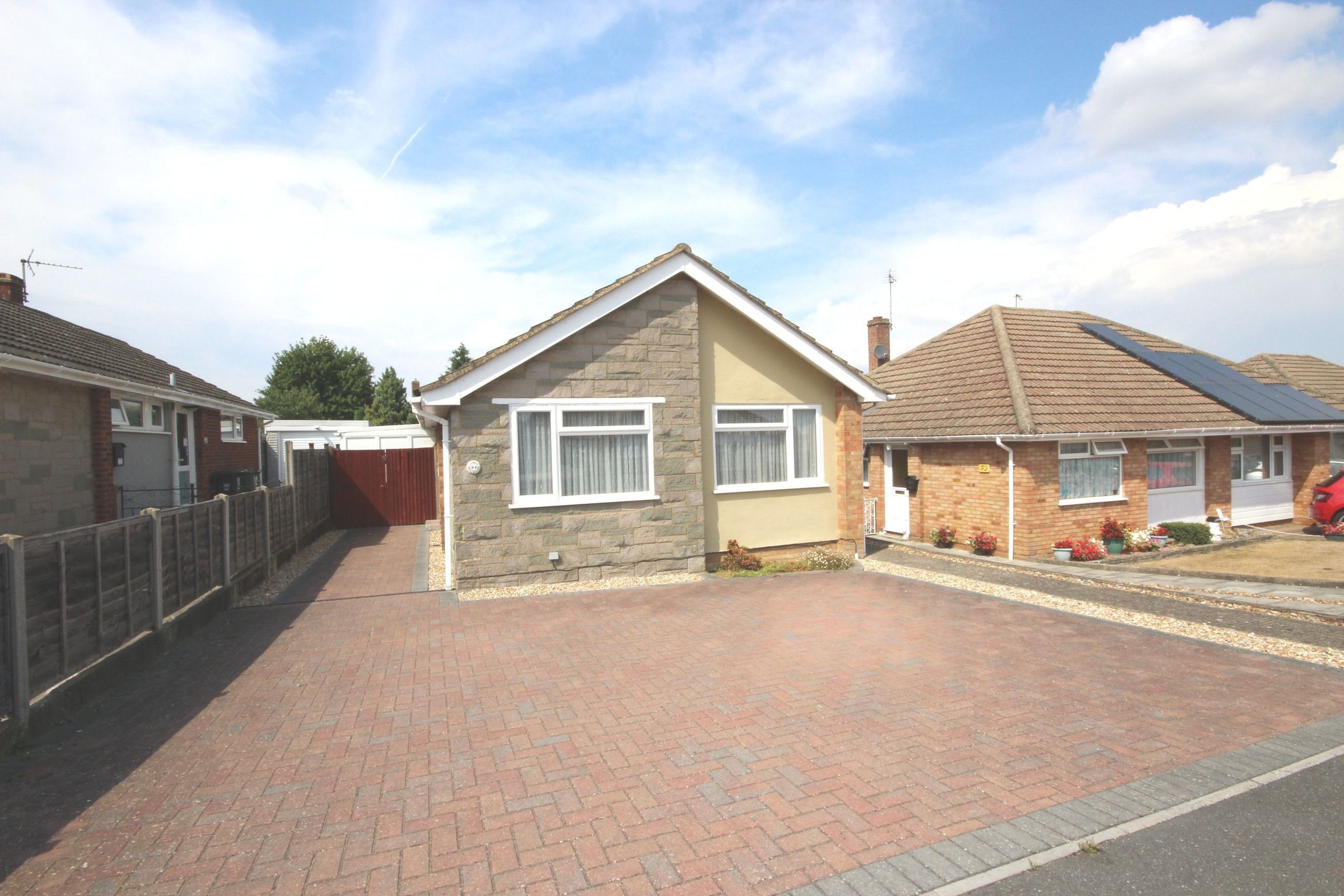 2 bed detached bungalow for sale in Newbury Avenue, Allington ME16 Zoopla