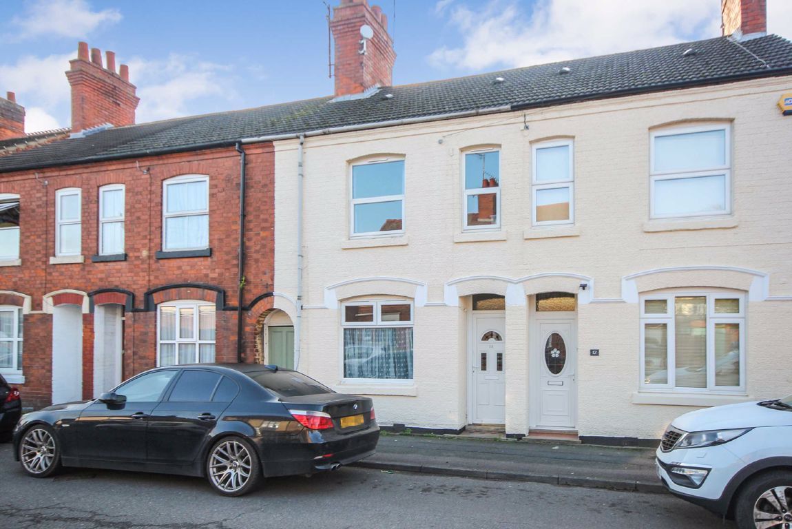 3 bed terraced house for sale in Upper Queen Street, Rushden