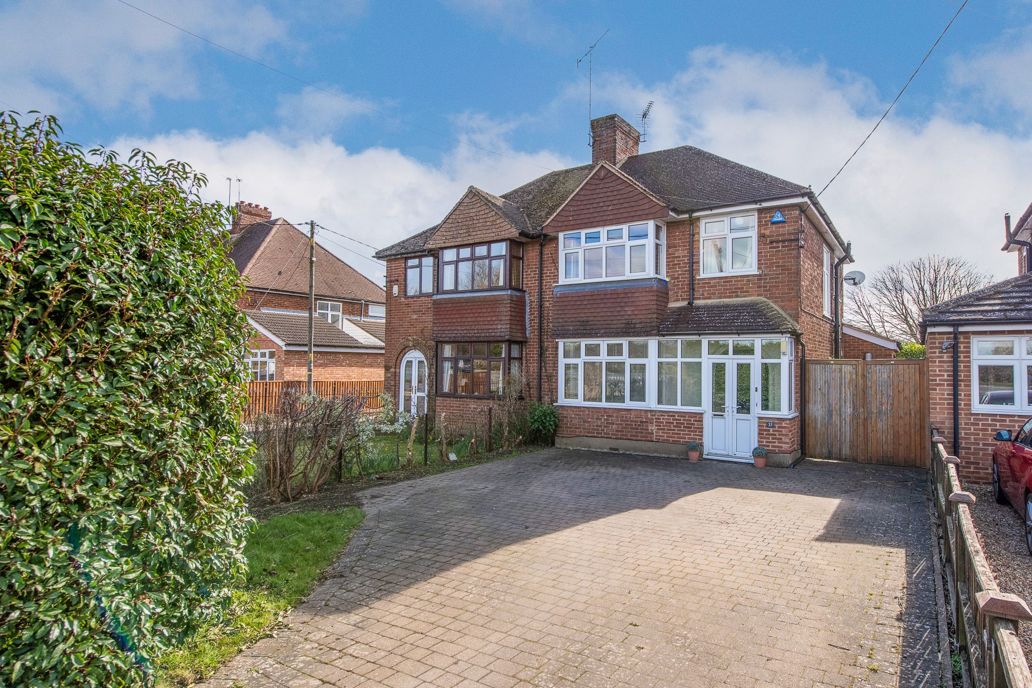 3 bed semidetached house for sale in Aylesbury Road, Bierton