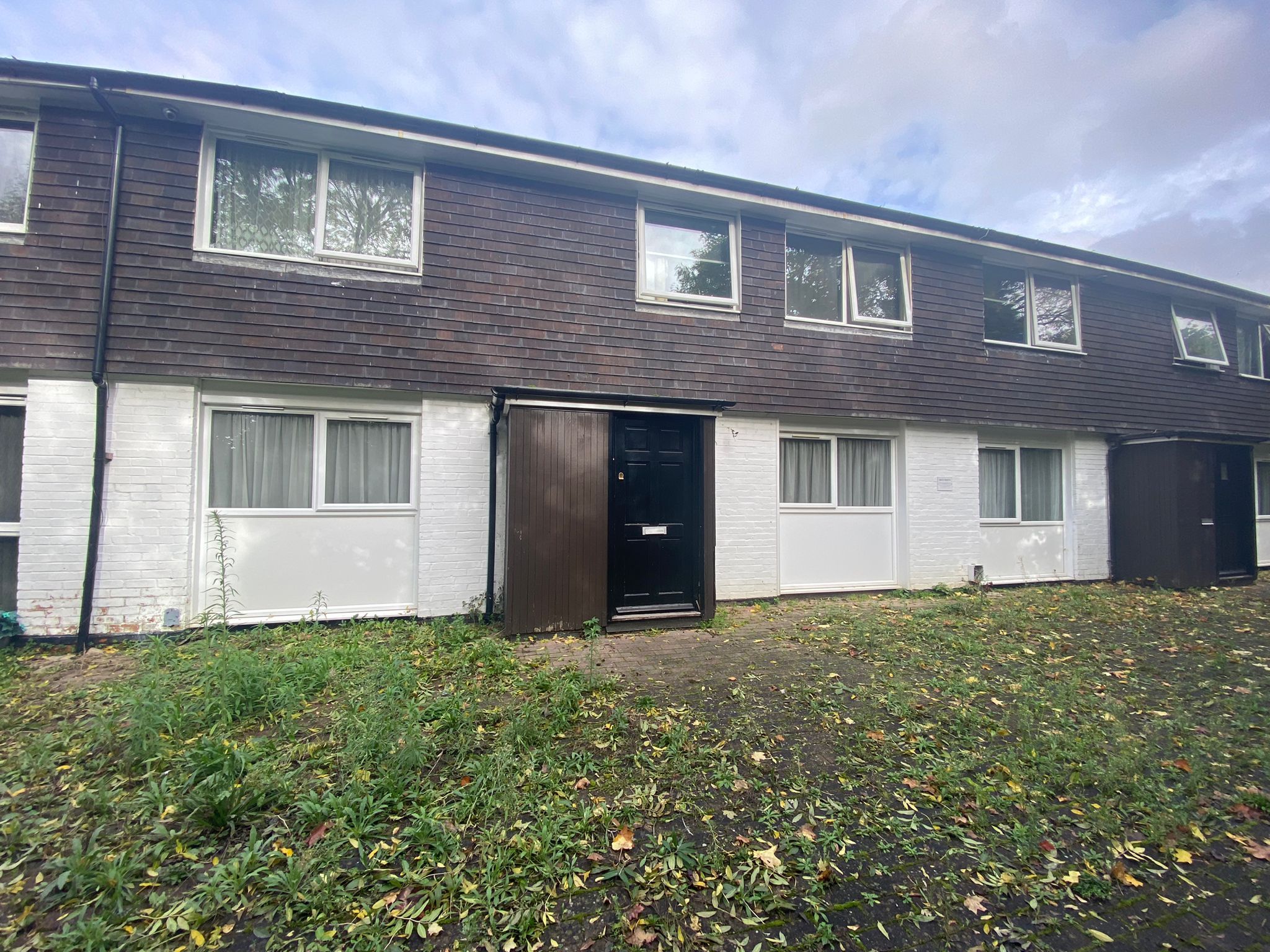 6 bed terraced house for sale in Teesdale, Crawley RH11 Zoopla