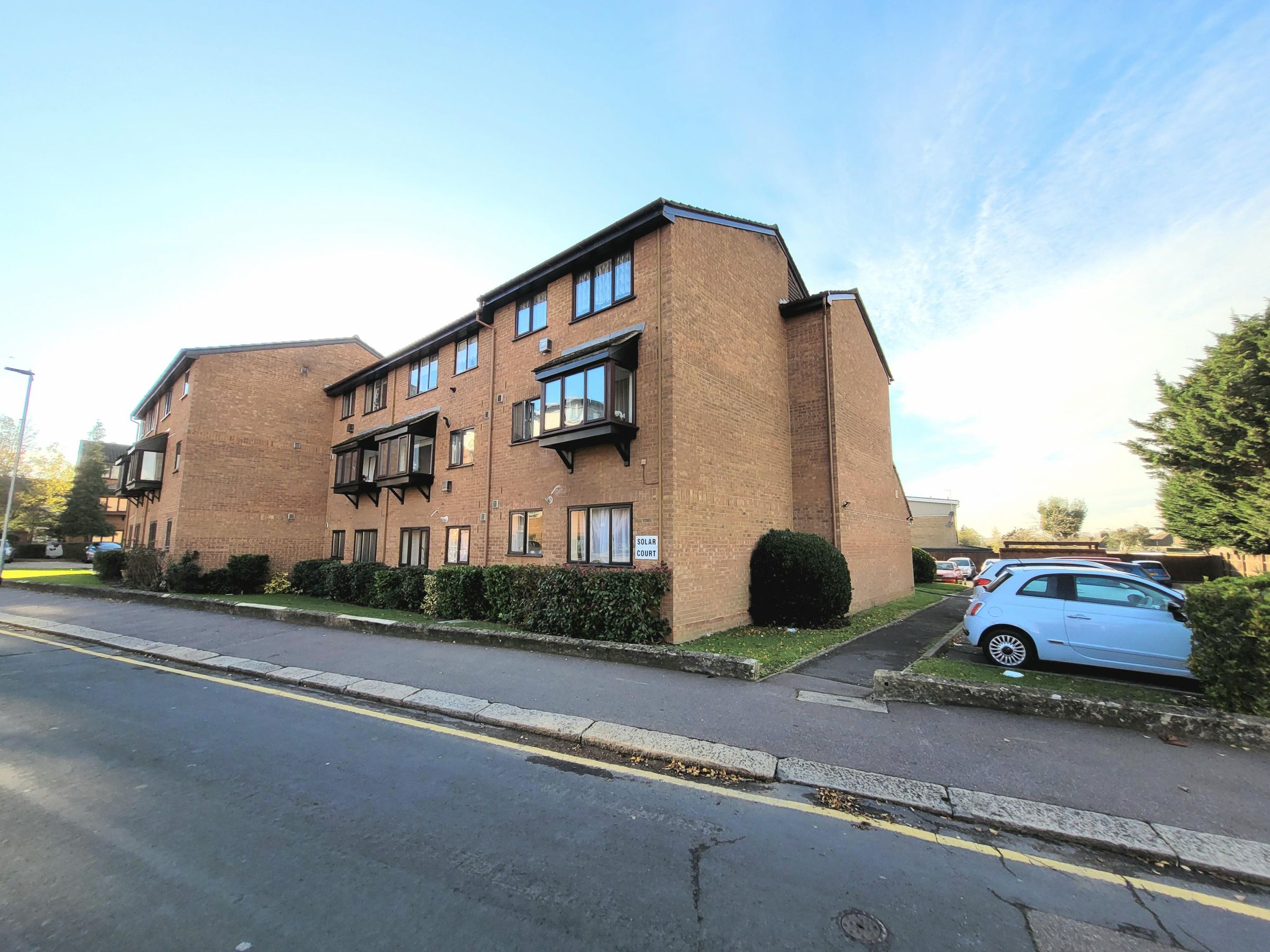 Studio to rent in Solar Court, King Avenue, Watford WD18 Zoopla