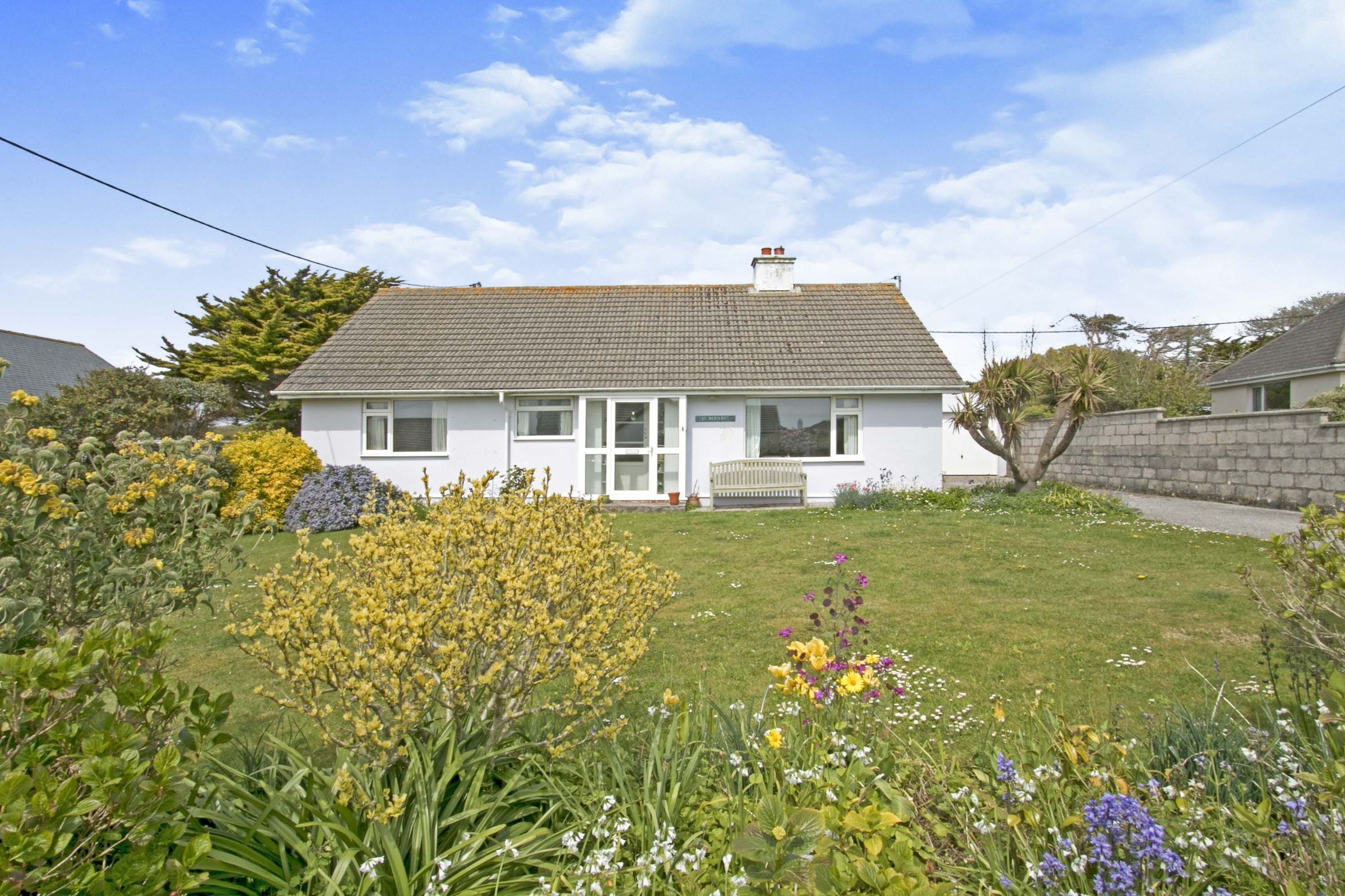 3 bed bungalow for sale in Laflouder Fields, Mullion, Helston, Cornwall
