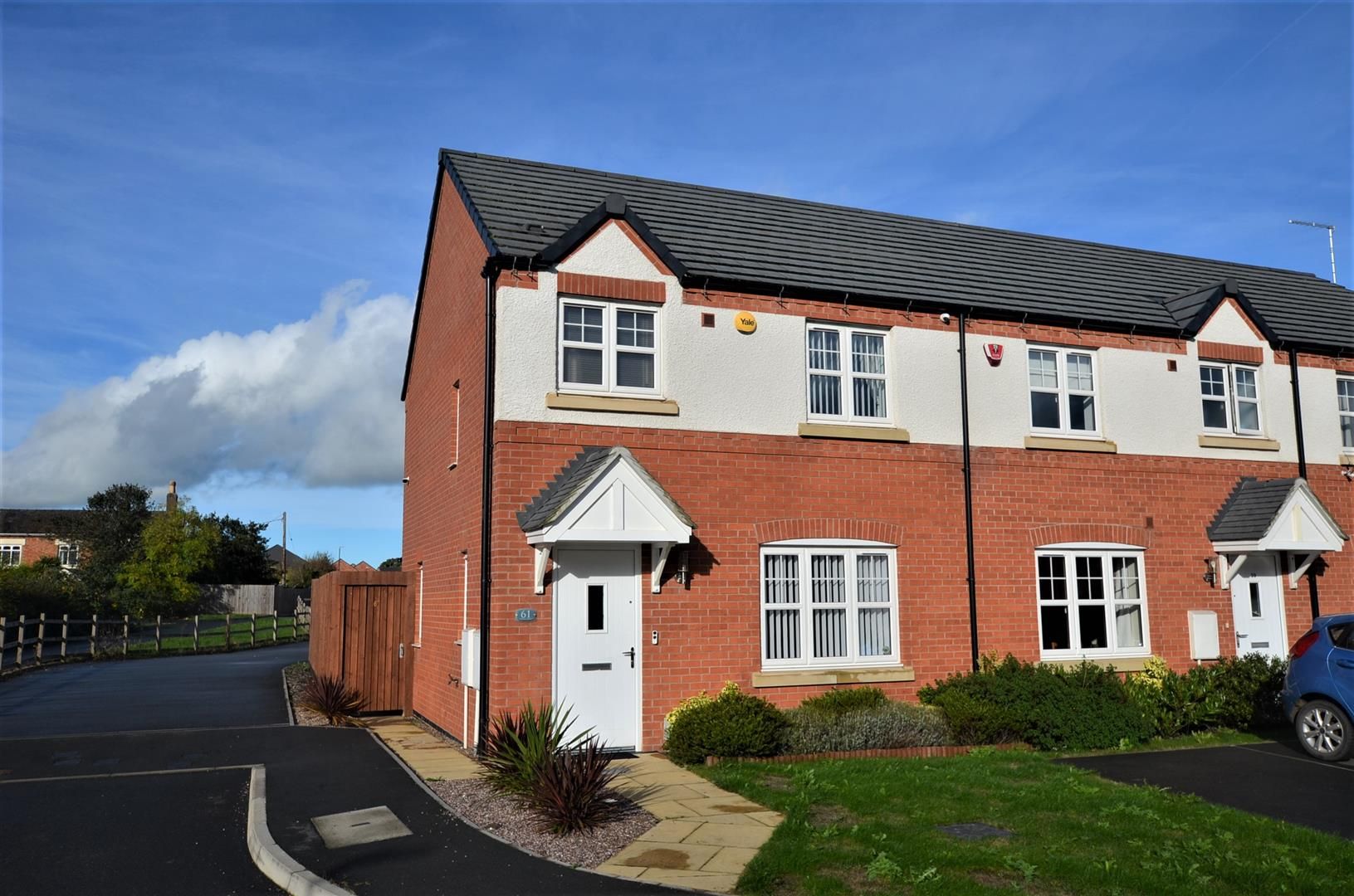 3 bed semidetached house for sale in Grange Road, Langley Country Park