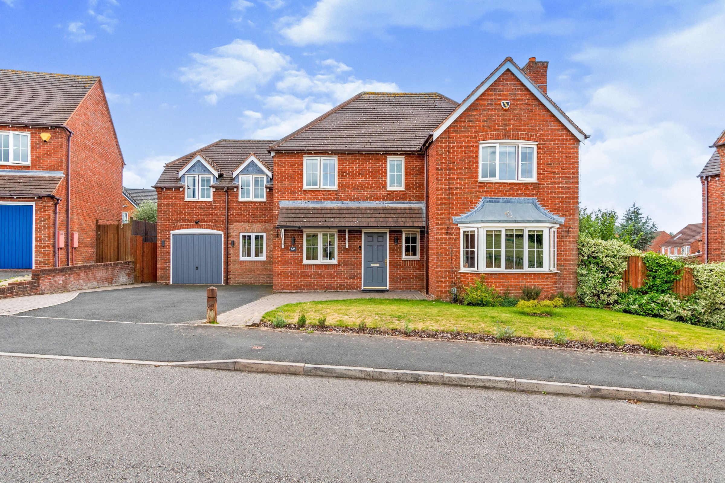 5 bed detached house for sale in Harvest Fields Way, Four Oaks, Sutton