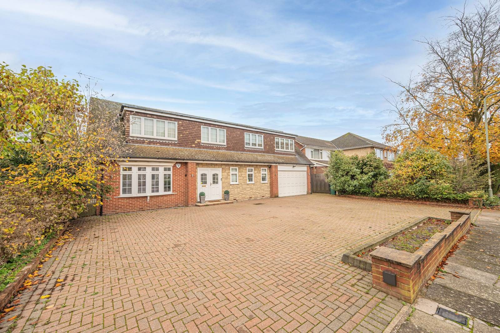 4 bed detached house for sale in Field End, Arkley, EN5 Zoopla