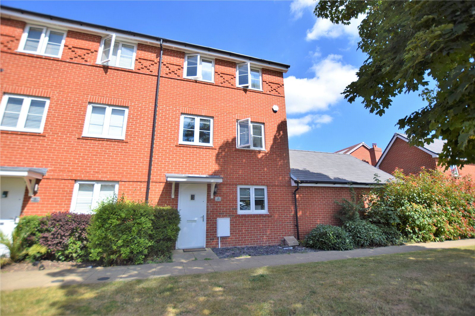 4 bed semidetached house for sale in Ashley Walk, Church Crookham