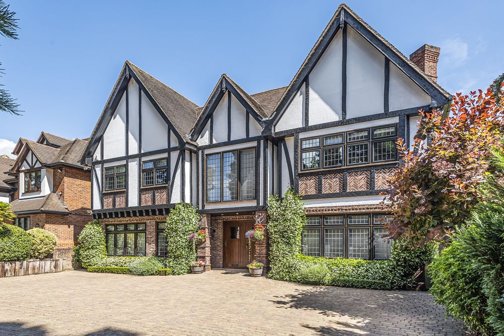 5 bed detached house for sale in Canons Drive, Edgware HA8 Zoopla