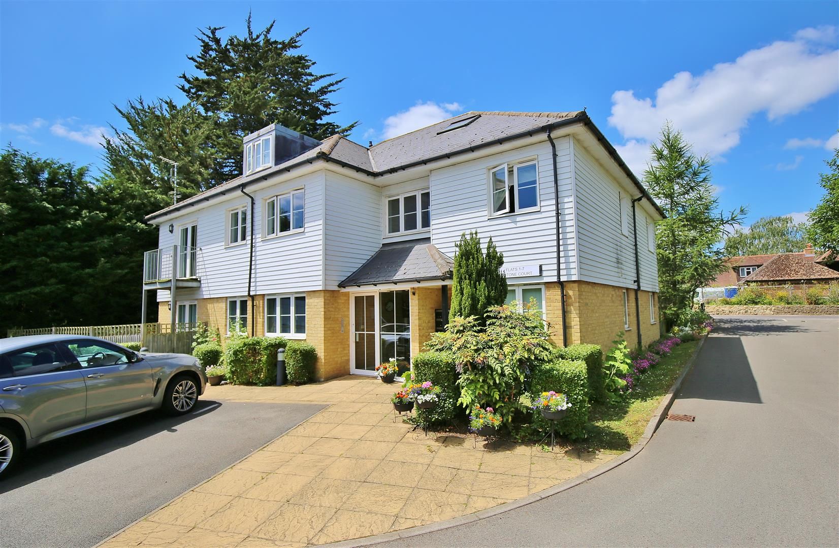 2 bed flat for sale in Stone Court, Borough Green, Sevenoaks TN15 Zoopla