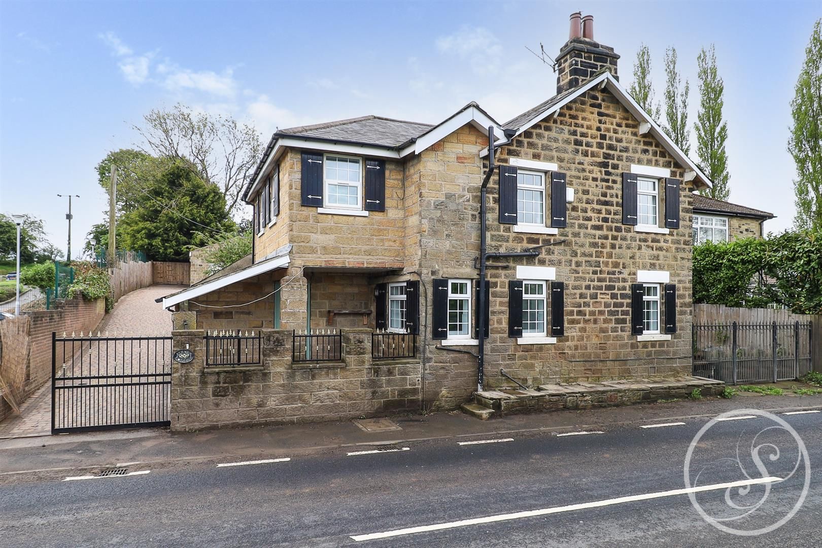4 bed cottage for sale in Harewood Road, East Keswick, Leeds LS17 Zoopla