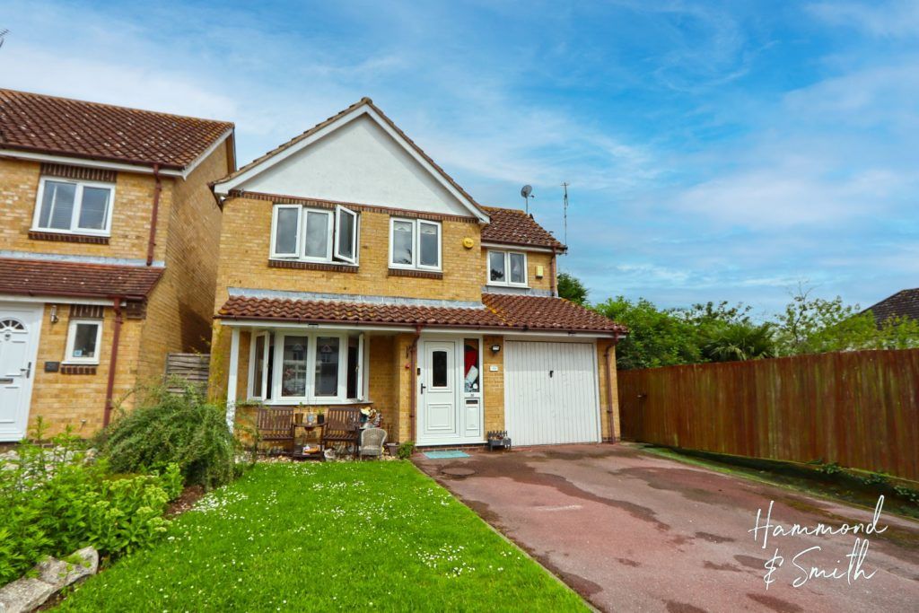 4 bed detached house for sale in Brookfield, Weald Hall Lane, Thornwood