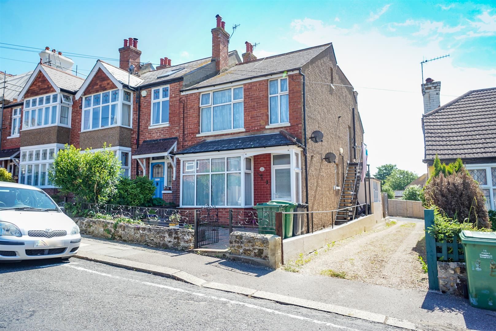 2 bed flat for sale in Downs Road, Hastings TN34 Zoopla