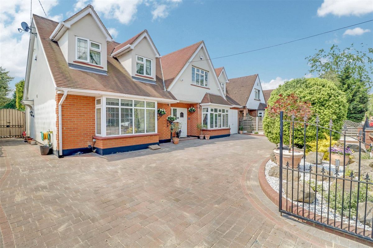 Victoria Road, Rayleigh SS6  