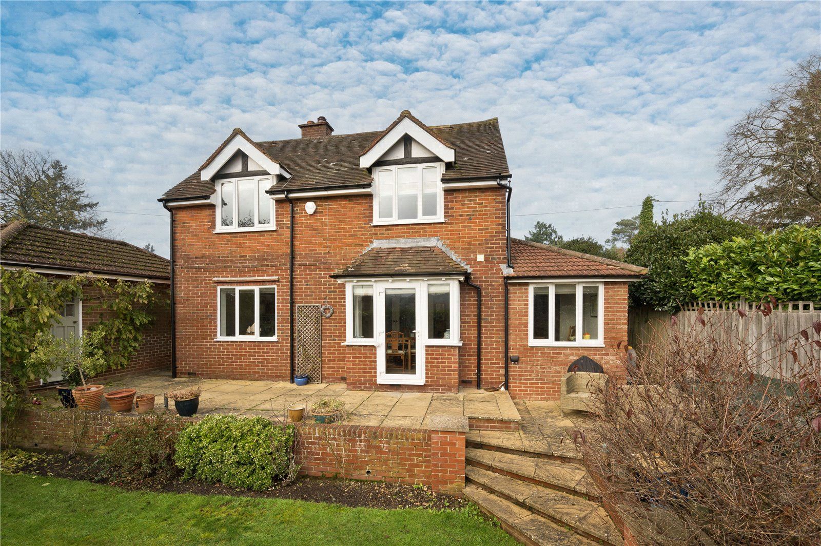 3 bed detached house for sale in Aveley Lane, Farnham, Surrey GU9 Zoopla