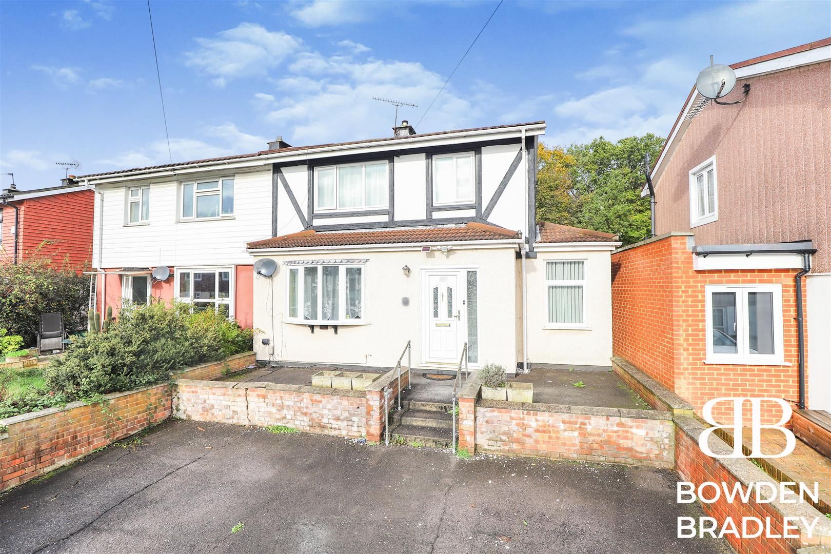 3 bed semidetached house for sale in Brocket Way, Chigwell IG7 Zoopla