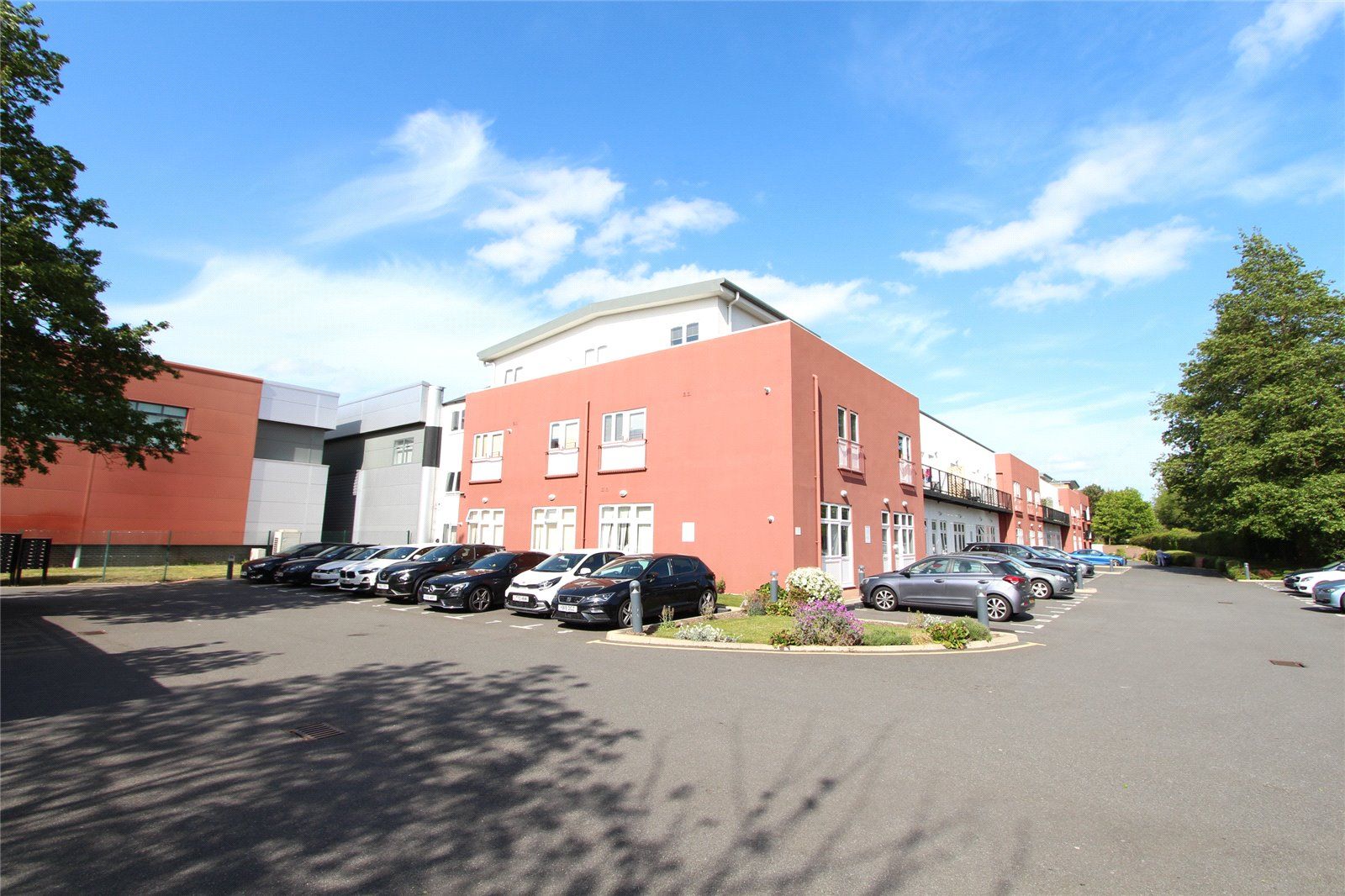 2 bed flat to rent in Fitzroy House, Dwight Road, Watford