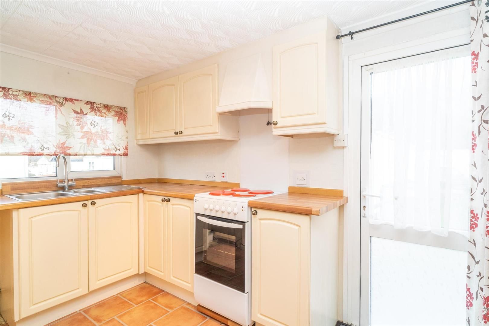 2 bed mobile/park home for sale in Arkley Park, Gate Lane, EN5 Zoopla