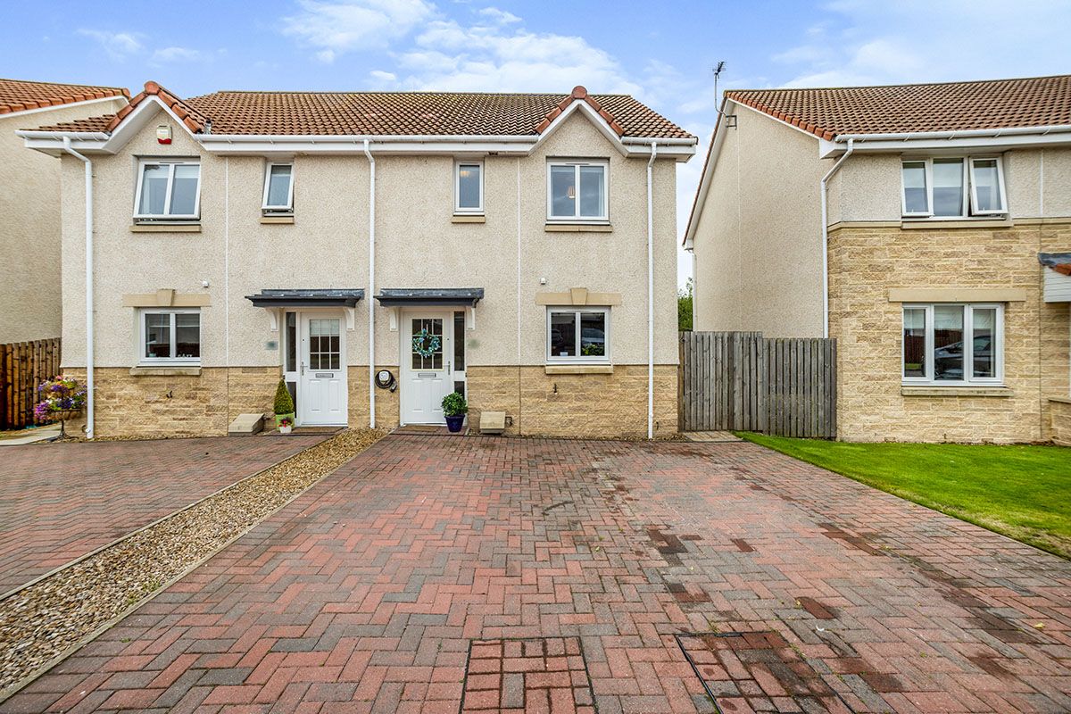 3 bed semidetached house for sale in Campbell Christie Crescent