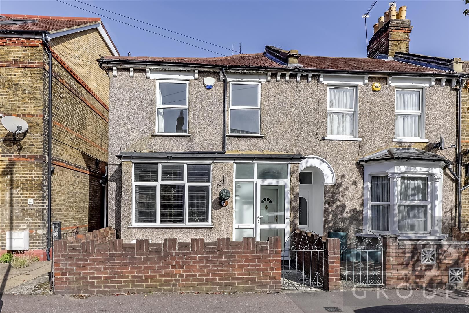 2 bed end terrace house for sale in Oatlands Road, Enfield EN3 Zoopla