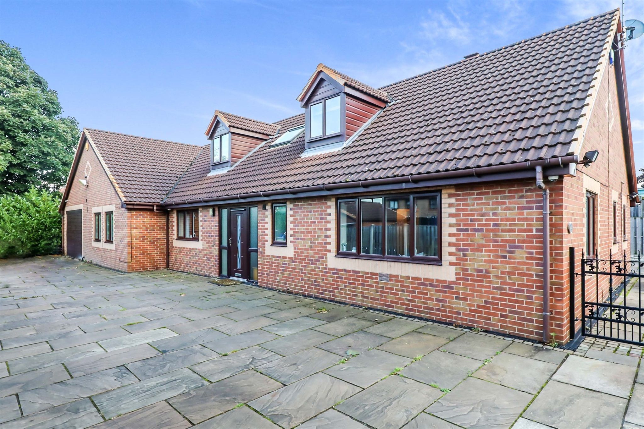 6 bed detached bungalow for sale in Richmond Court, Stradbroke Avenue