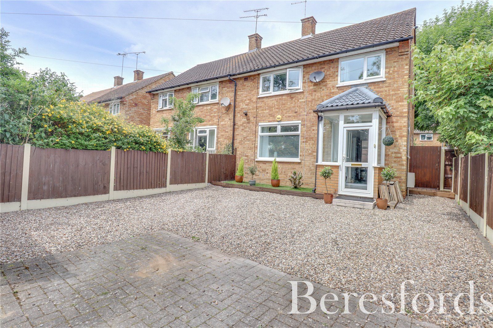 3 bed semidetached house for sale in Rayleigh Road, Hutton CM13 Zoopla