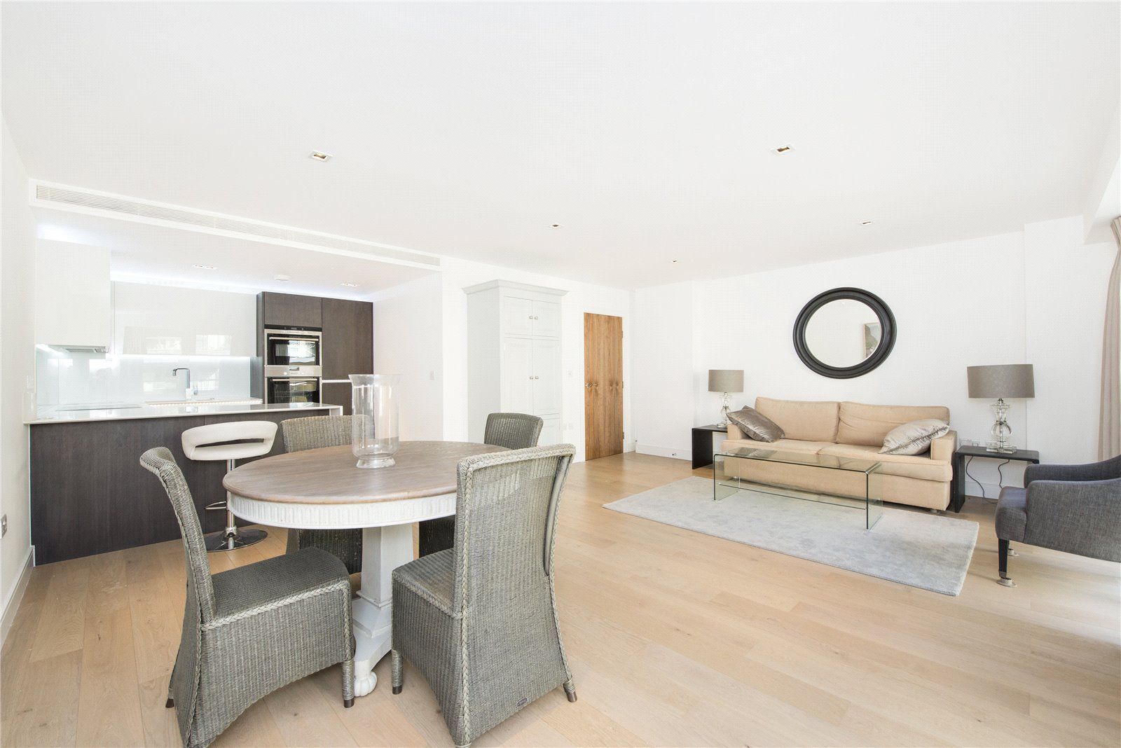 2-bed-flat-to-rent-in-belvedere-house-8-kew-bridge-road-brentford