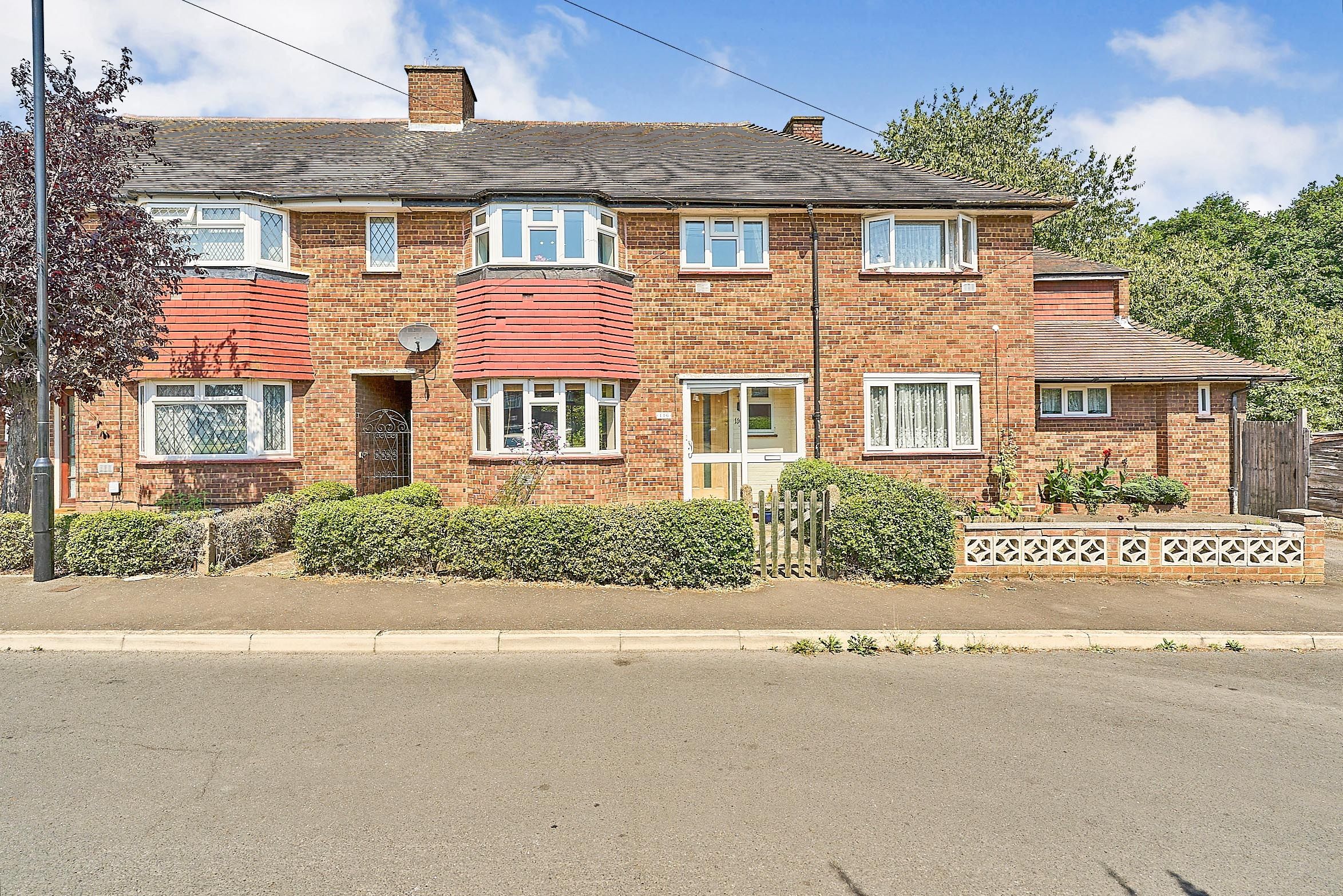 3 bed terraced house for sale in Sparrow Farm Drive, Feltham TW14 Zoopla