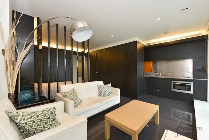 Pan Peninsula Square, South Quay E14  