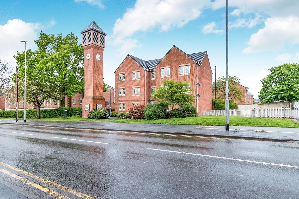 2 bed flat for sale in Leek New Road, StokeOnTrent, Staffordshire ST2