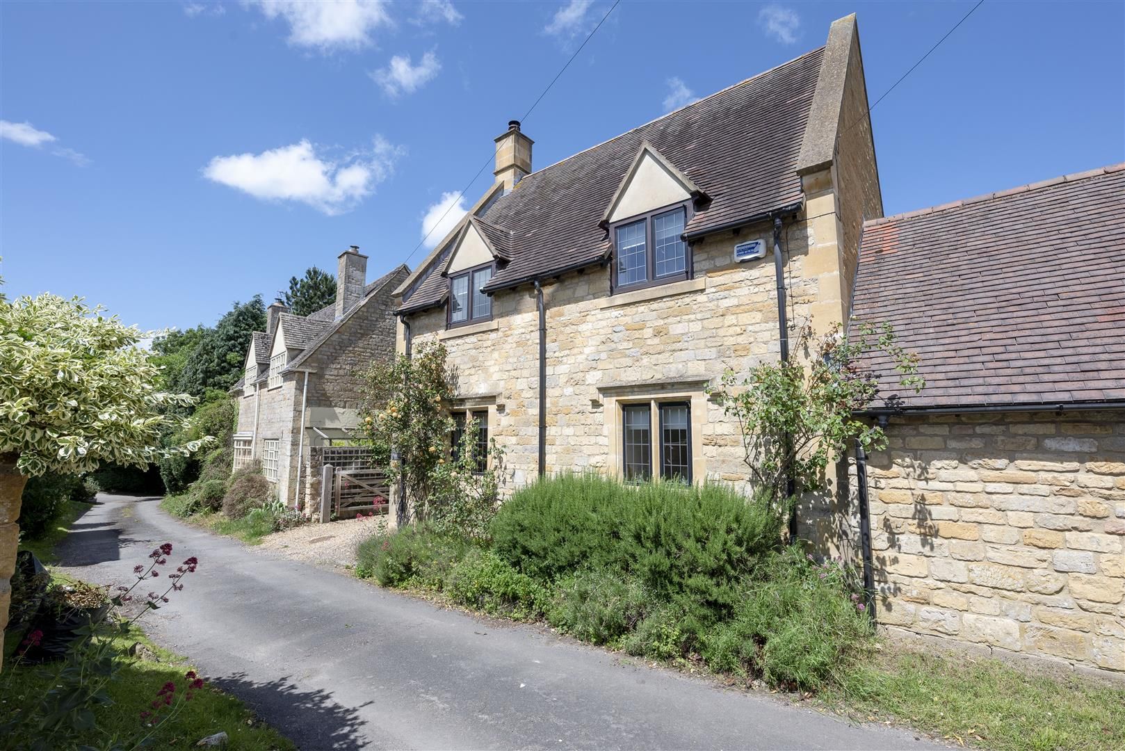 2 bed cottage for sale in Stretton On Fosse, MoretonInMarsh