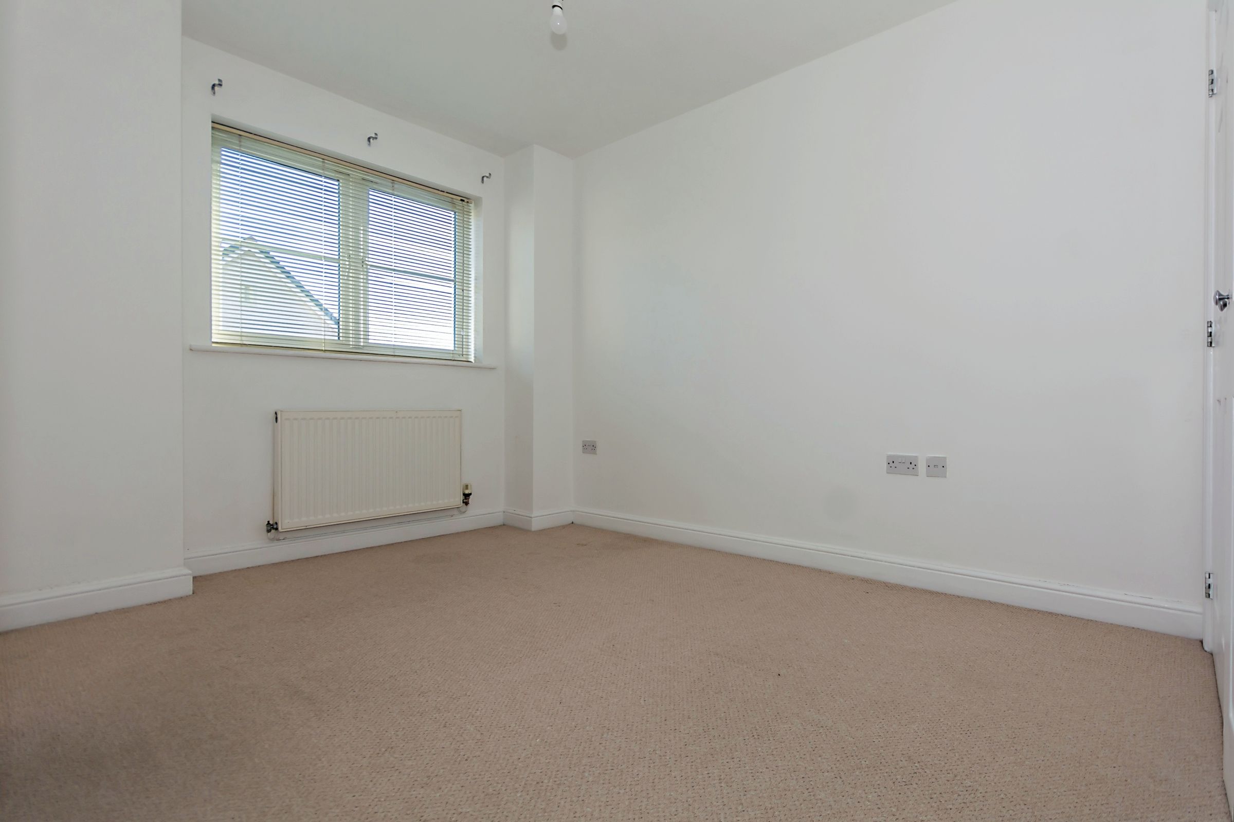 2 bed end terrace house for sale in Scott Road, Solihull, West Midlands