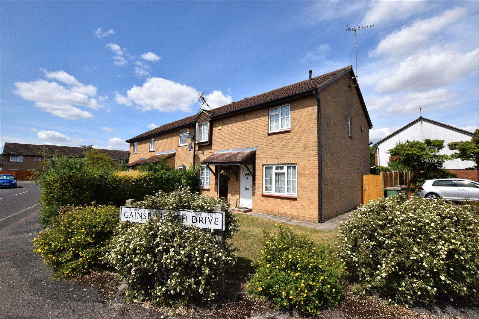 3 bed end terrace house to rent in Gainsborough Drive, Houghton Regis