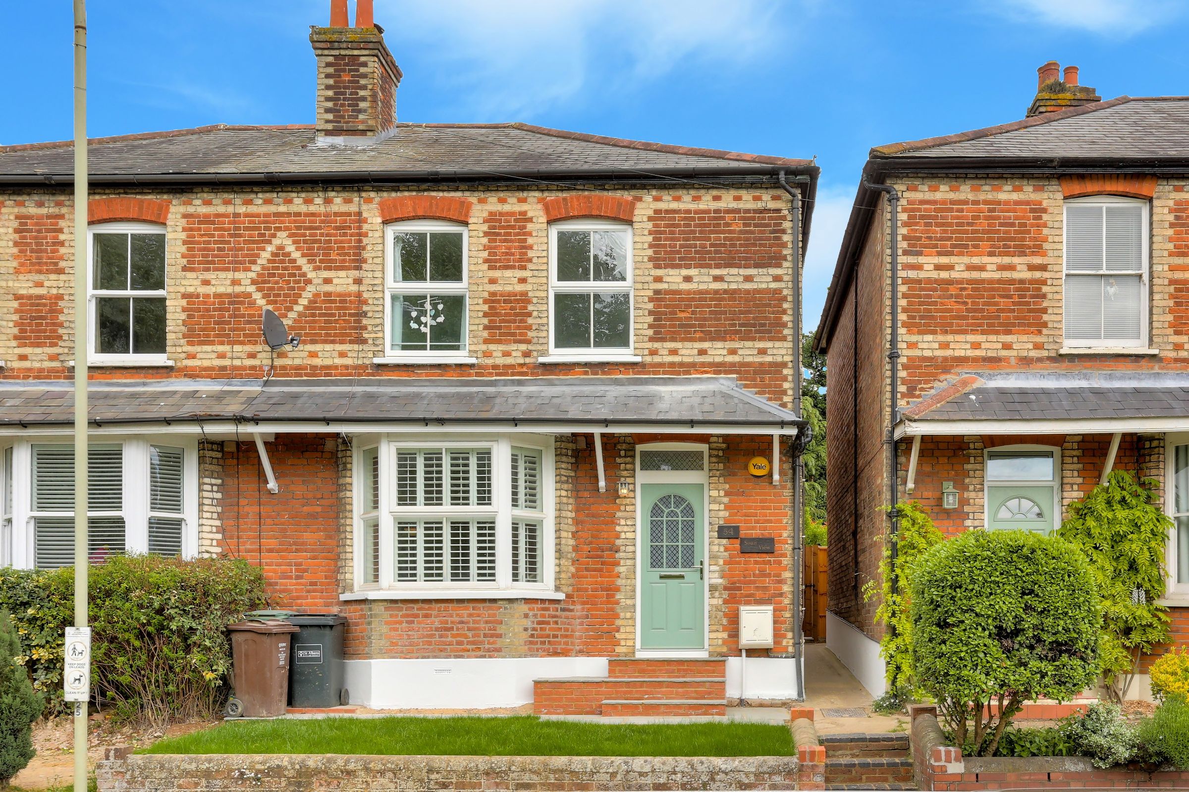 4 bed detached house to rent in Lower Luton Road, Harpenden