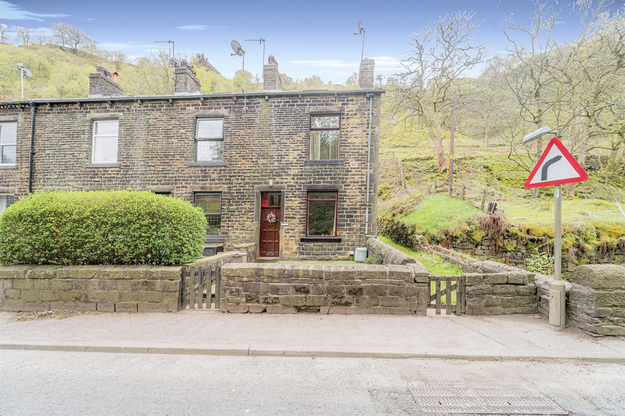 3 bed end terrace house for sale in Burnley Road, Todmorden OL14 Zoopla