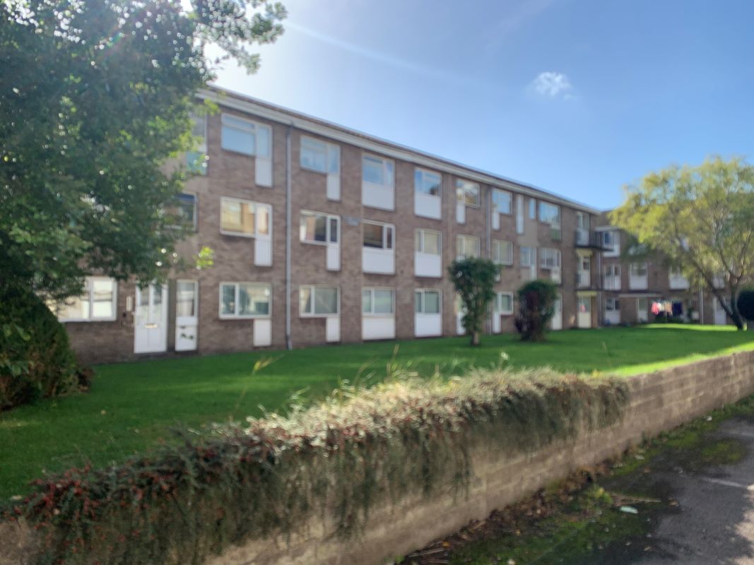 3 bed flat for sale in 11 Quarry Crescent, Cardiff CF5 Zoopla