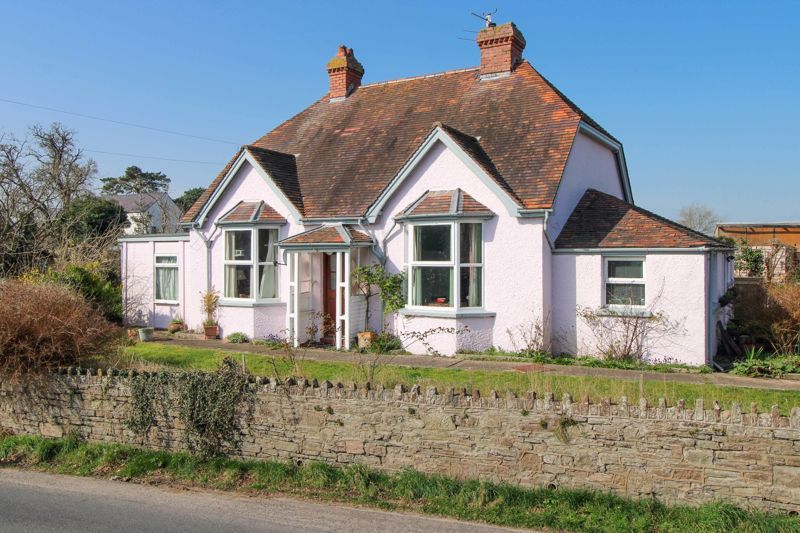 2 bed cottage for sale in Hereford Road, Monmouth NP25 Zoopla