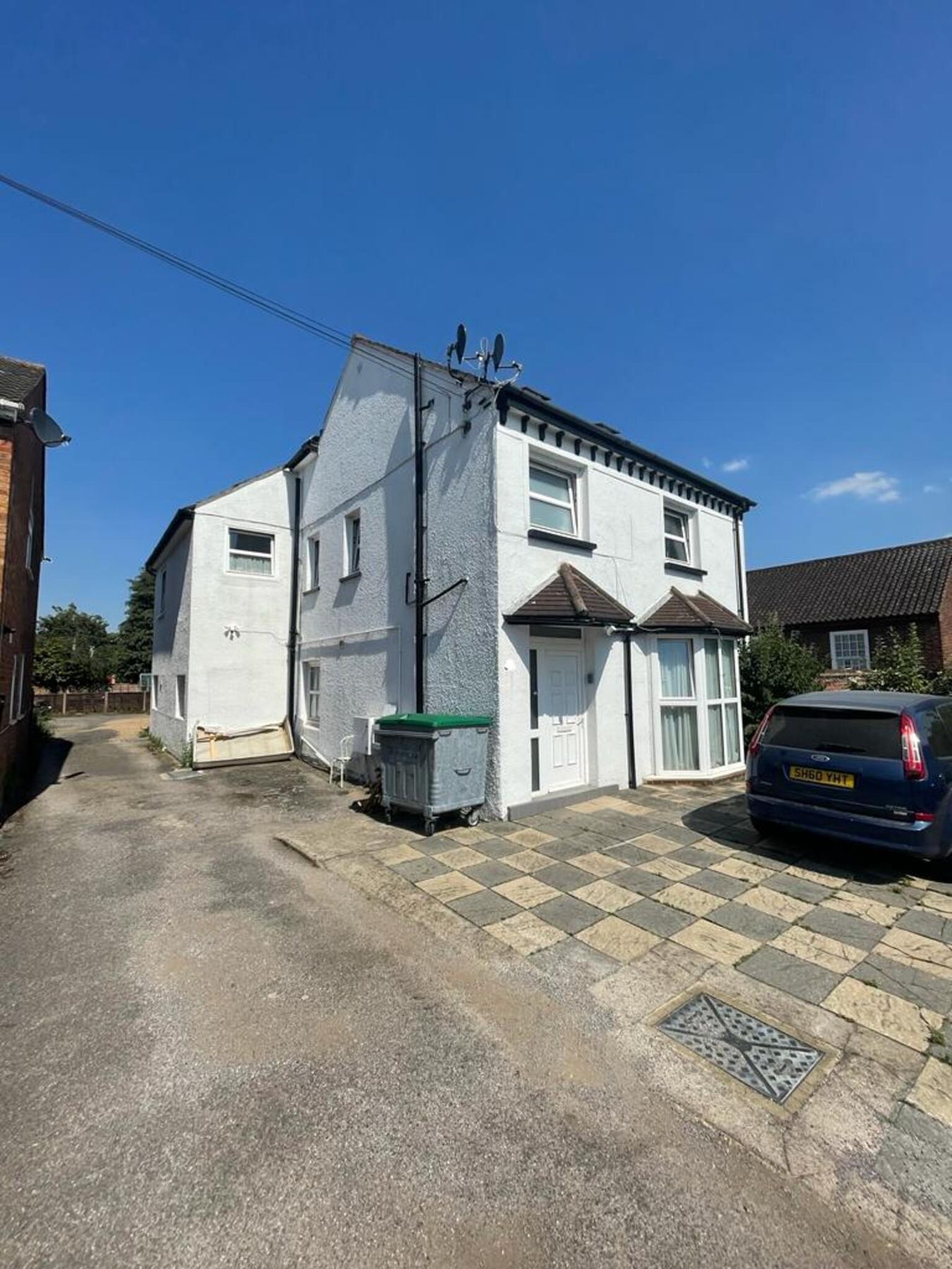 Studio to rent in Hanworth Road, Feltham TW13 Zoopla