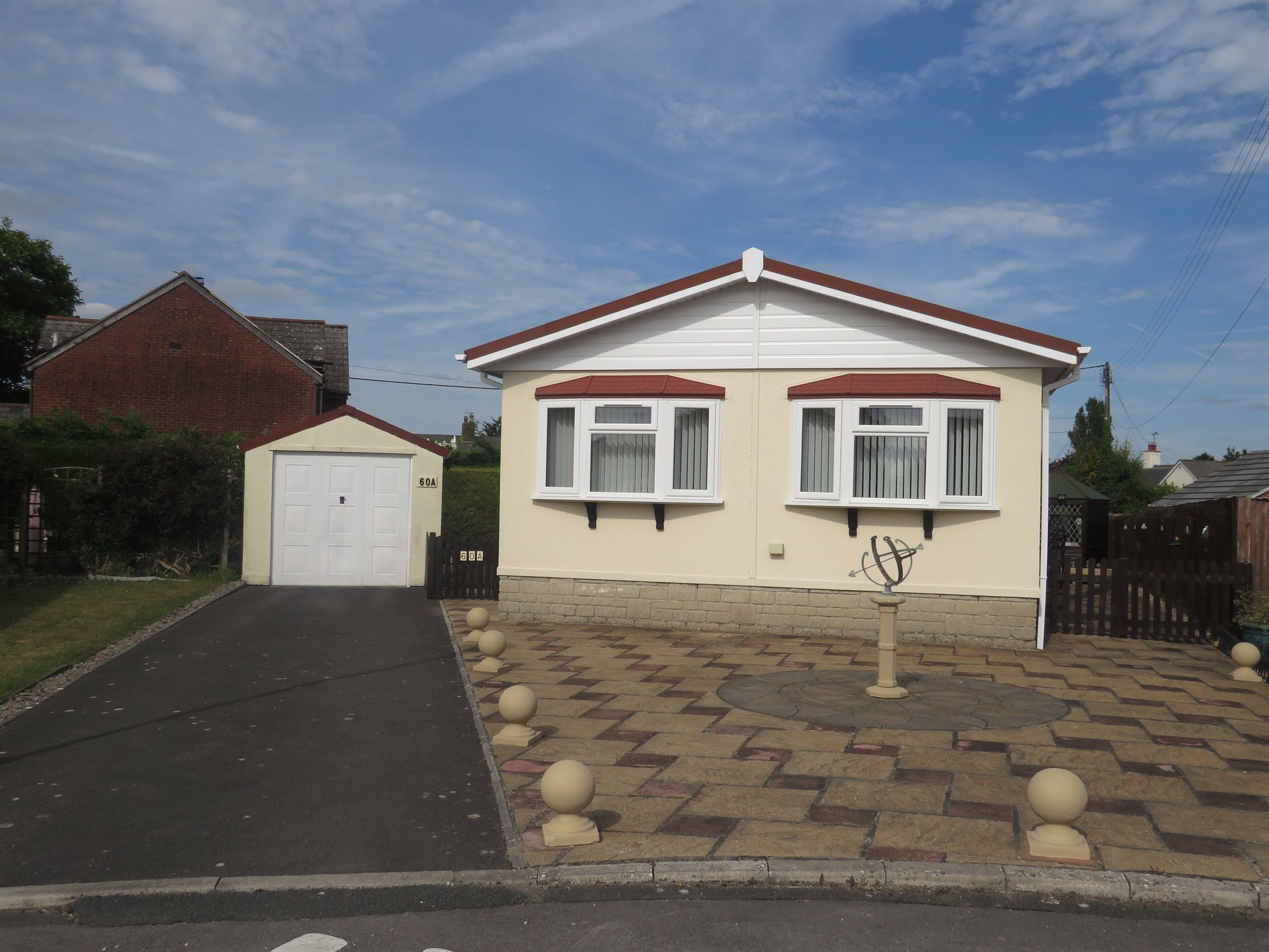 2 bed mobile/park home for sale in Lillybrook Estate, Lyneham