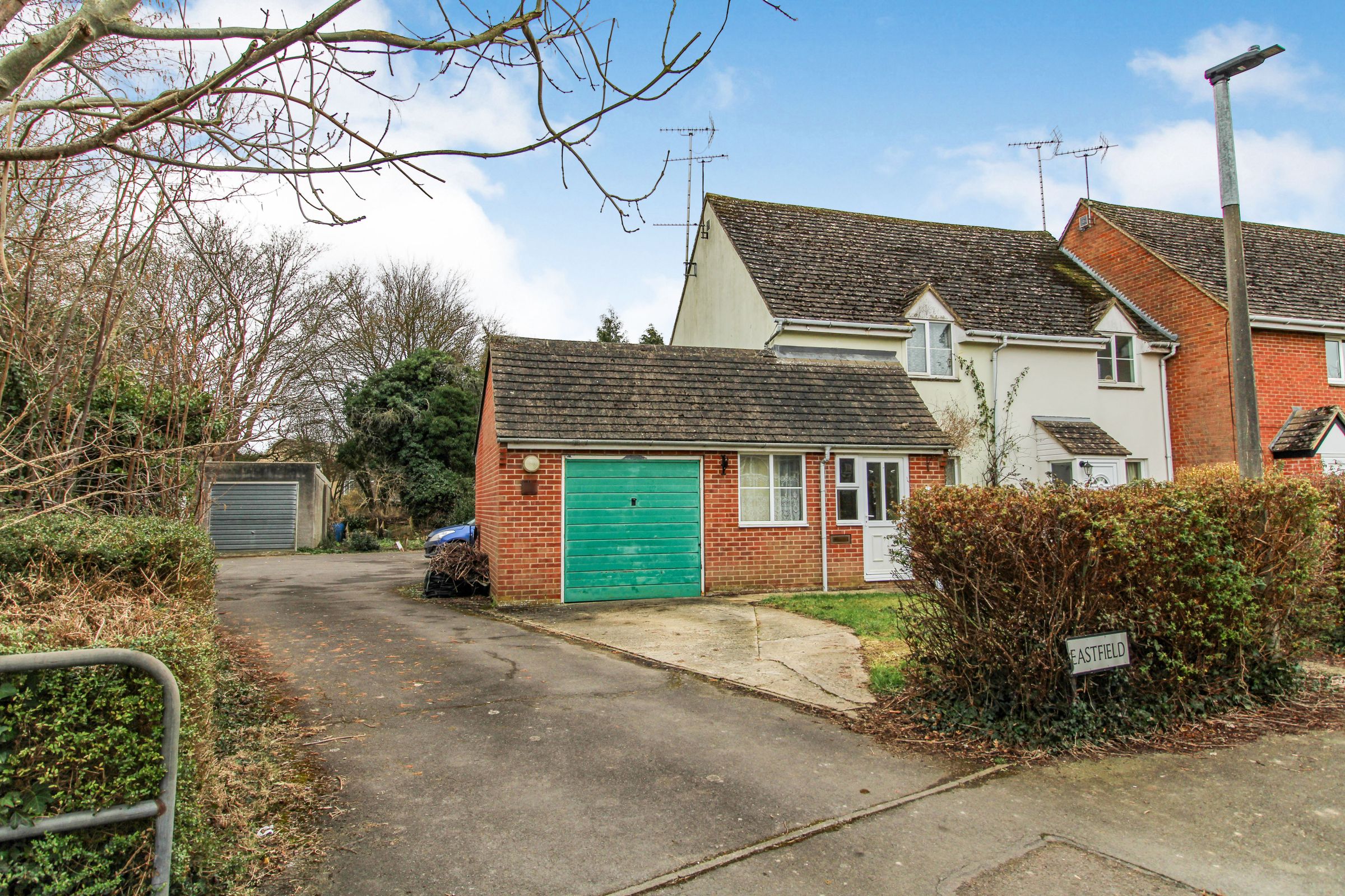 2 bed end terrace house for sale in Eastfield, Ashton Keynes, Wiltshire