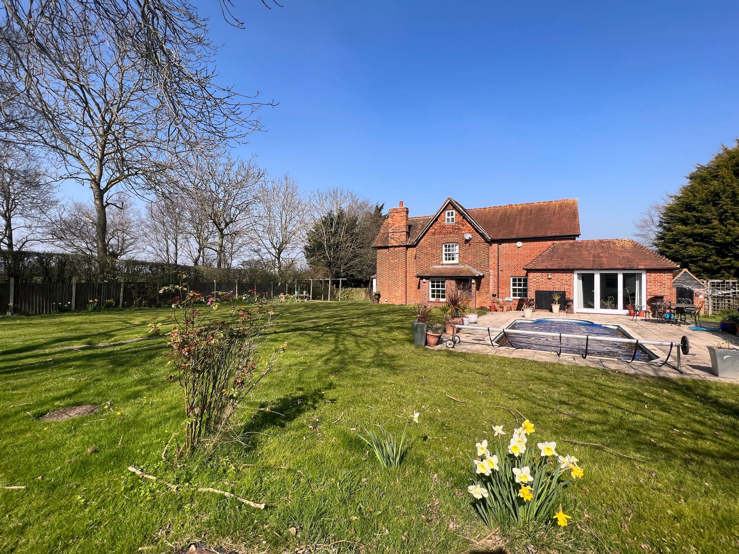 4 bed semidetached house for sale in Sudbury Road, Little Maplestead