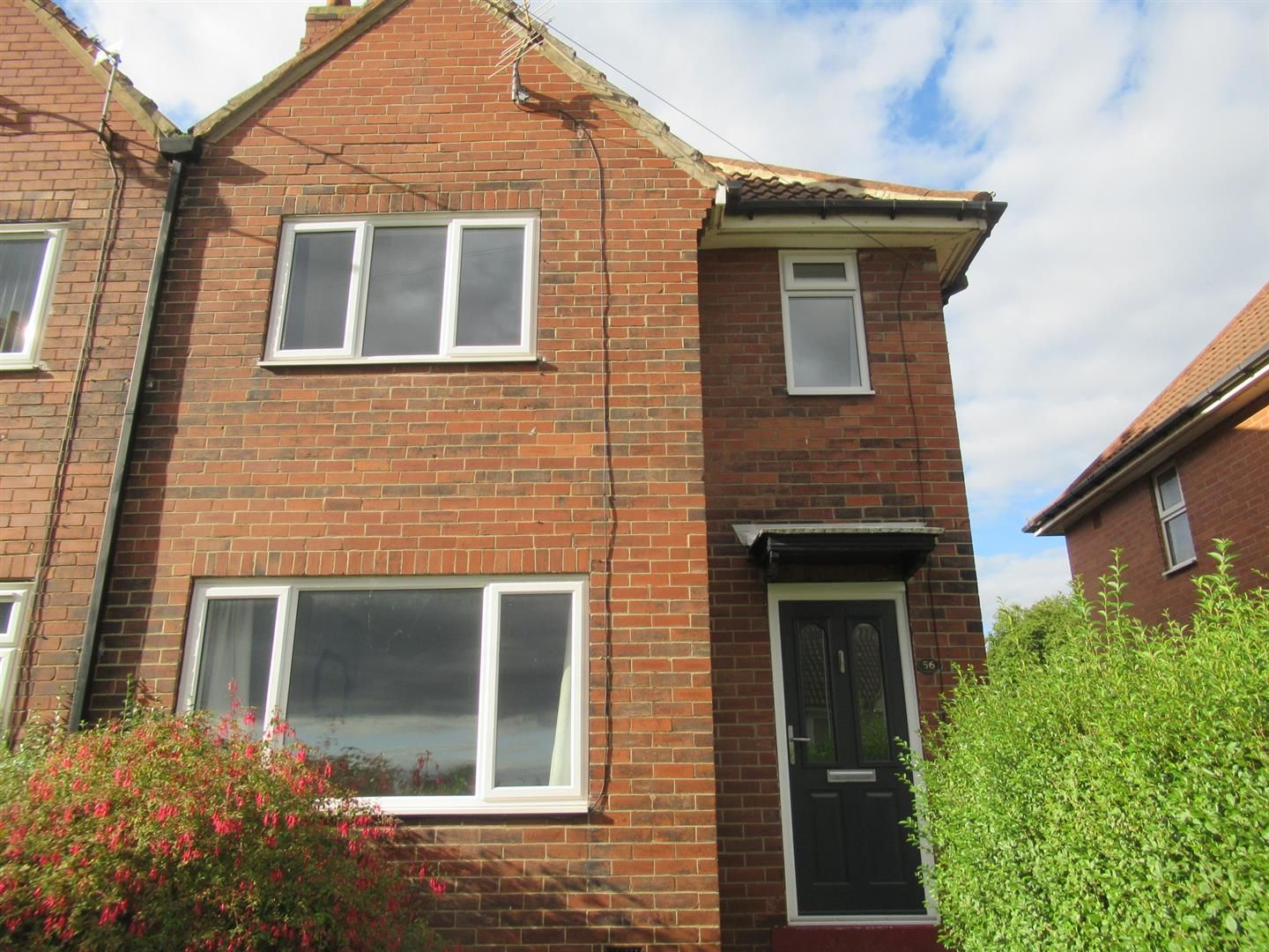 2 bed semidetached house to rent in Green Lea, Oulton, Leeds LS26 Zoopla
