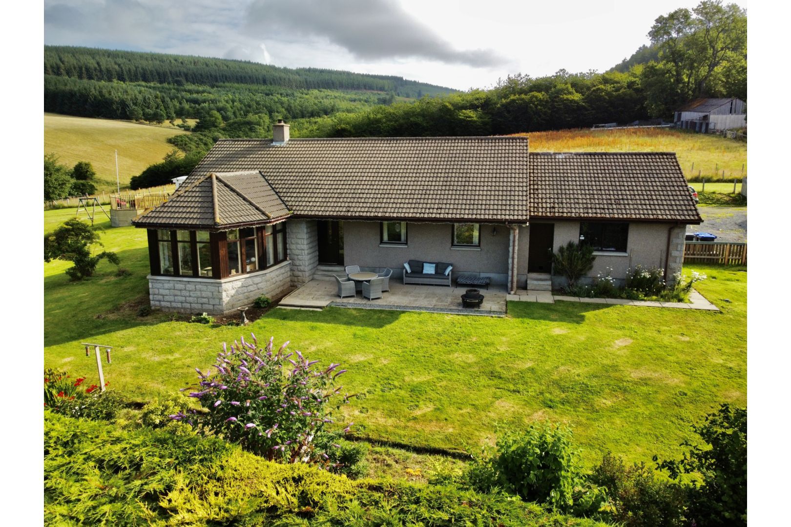 3 bed detached bungalow for sale in Huntly AB54 Zoopla