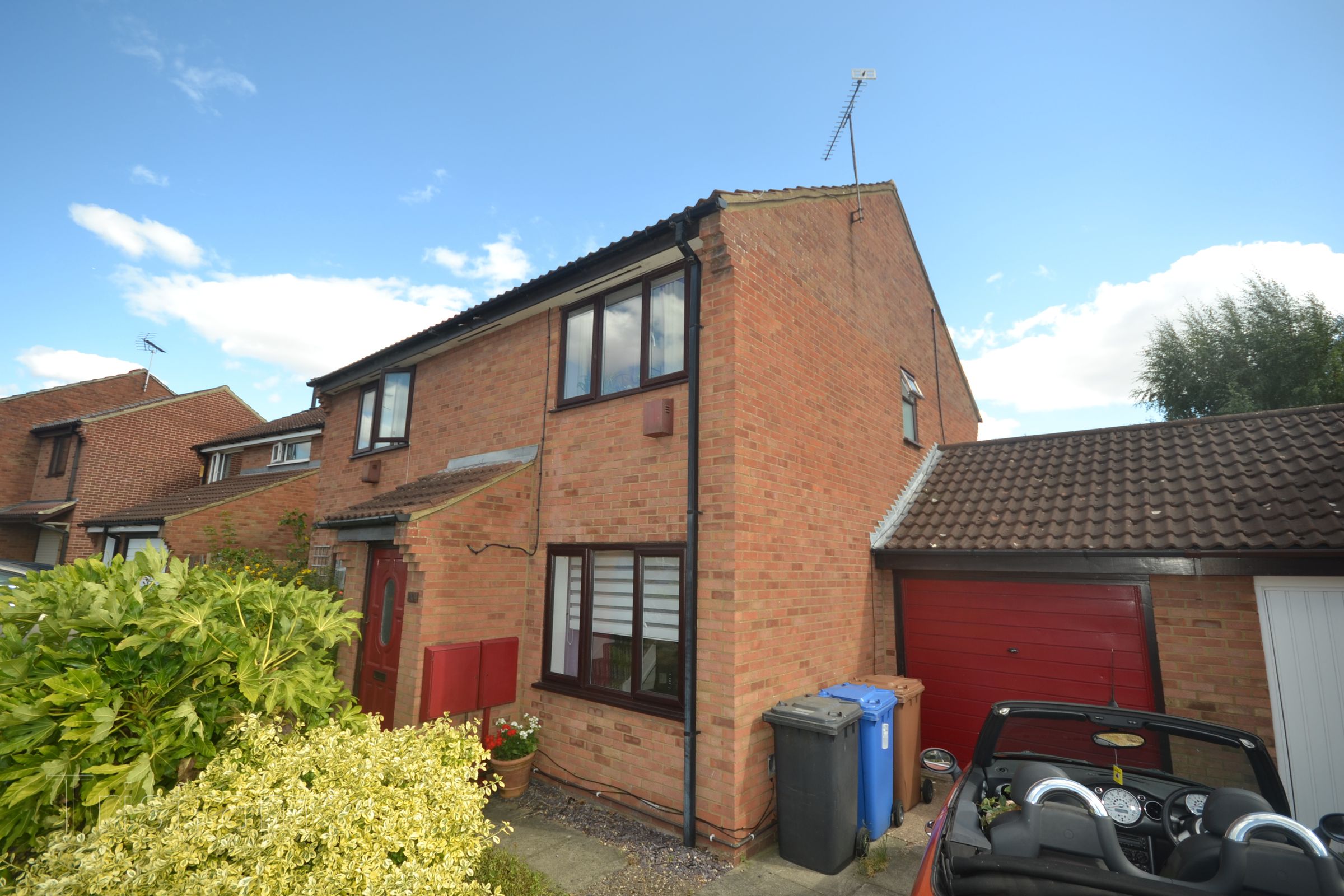 2 bed semidetached house to rent in Maple Drive, Chellaston, Derby