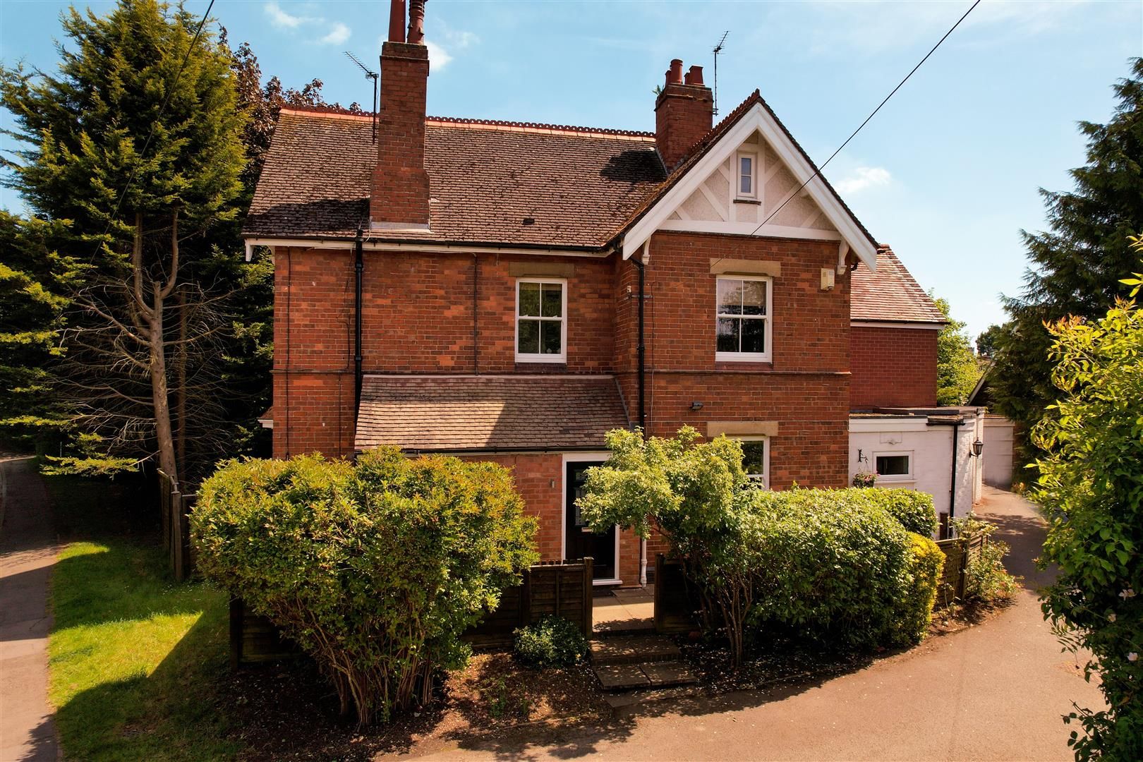 5 bed detached house for sale in Station Road, Claverdon, Warwick CV35