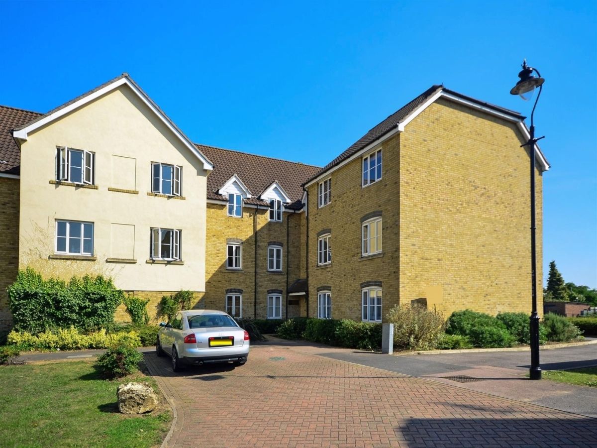 2 bed flat to rent in Mercer Close, Larkfield, Aylesford ME20 Zoopla