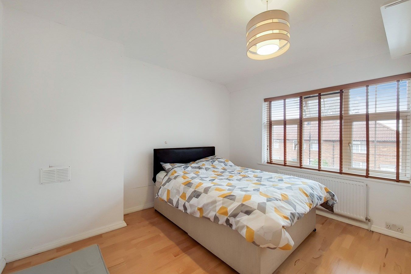 3 bed end terrace house for sale in Westcott Crescent, London W7 Zoopla