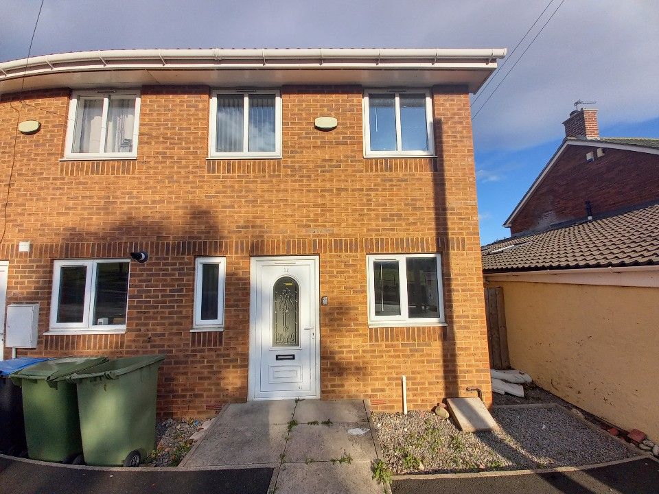 3 bed semidetached house to rent in Alisha Vale, Easington Colliery