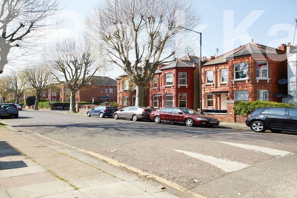 3 bed flat to rent in Anson Road, London NW2 Zoopla