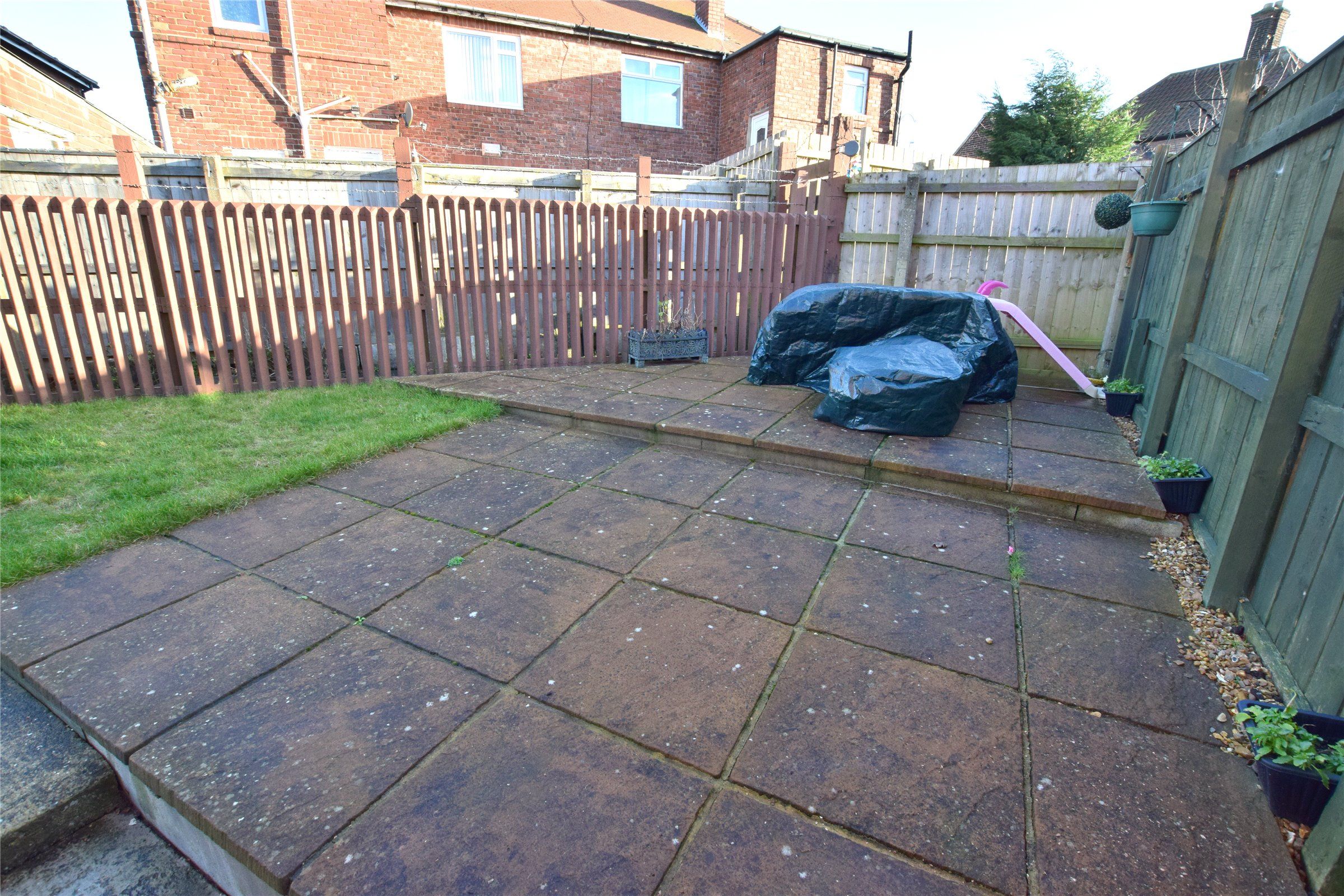 2 bed flat to rent in Southend Road, Sheriff Hill, Gateshead NE9 Zoopla