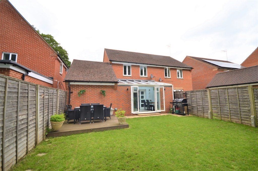 3 bed semidetached house for sale in Chilworth Way, SherfieldOn