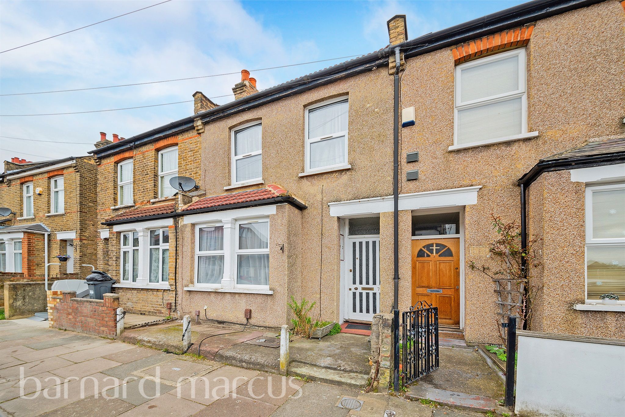 2 bed terraced house for sale in Stanley Road, Hounslow TW3 Zoopla